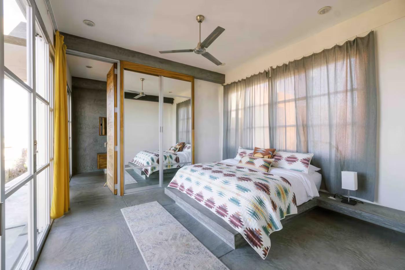 Casa De Ventanas 14